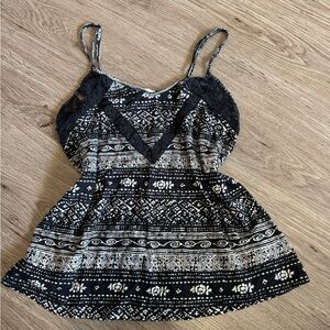 Black and White Patterned Women's Top